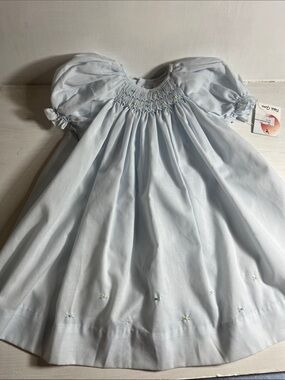 Infant Day Gown NEW Petit Ami Sz 3 Months Flaw